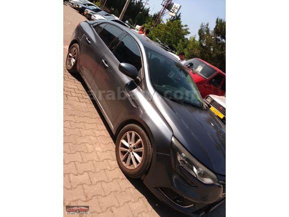 DİZEL OTOMATİK MEGANE. 4