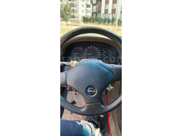 TEMİZ BAKIMLI 2.0 VECTRA A OTOMATİK