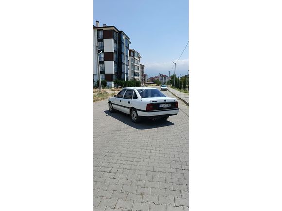 TEMİZ BAKIMLI 2.0 VECTRA A OTOMATİK