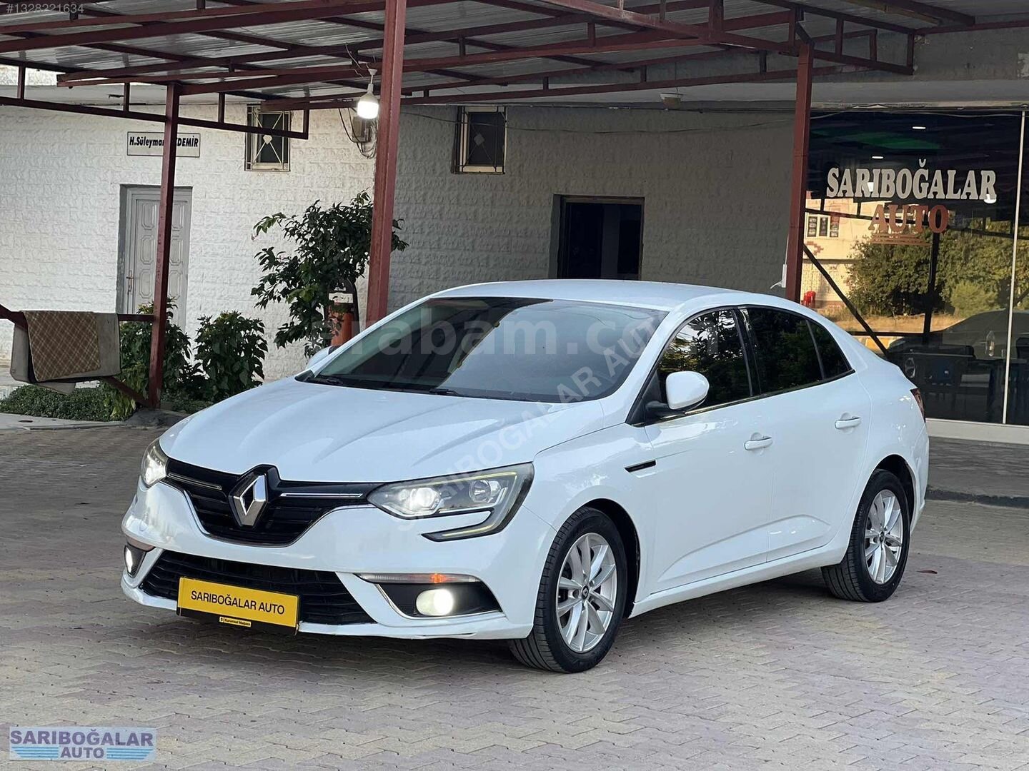 Galeriden Renault Megane 1.5 dCi Touch 2017 Model Mardin 280.000 km Beyaz 3
