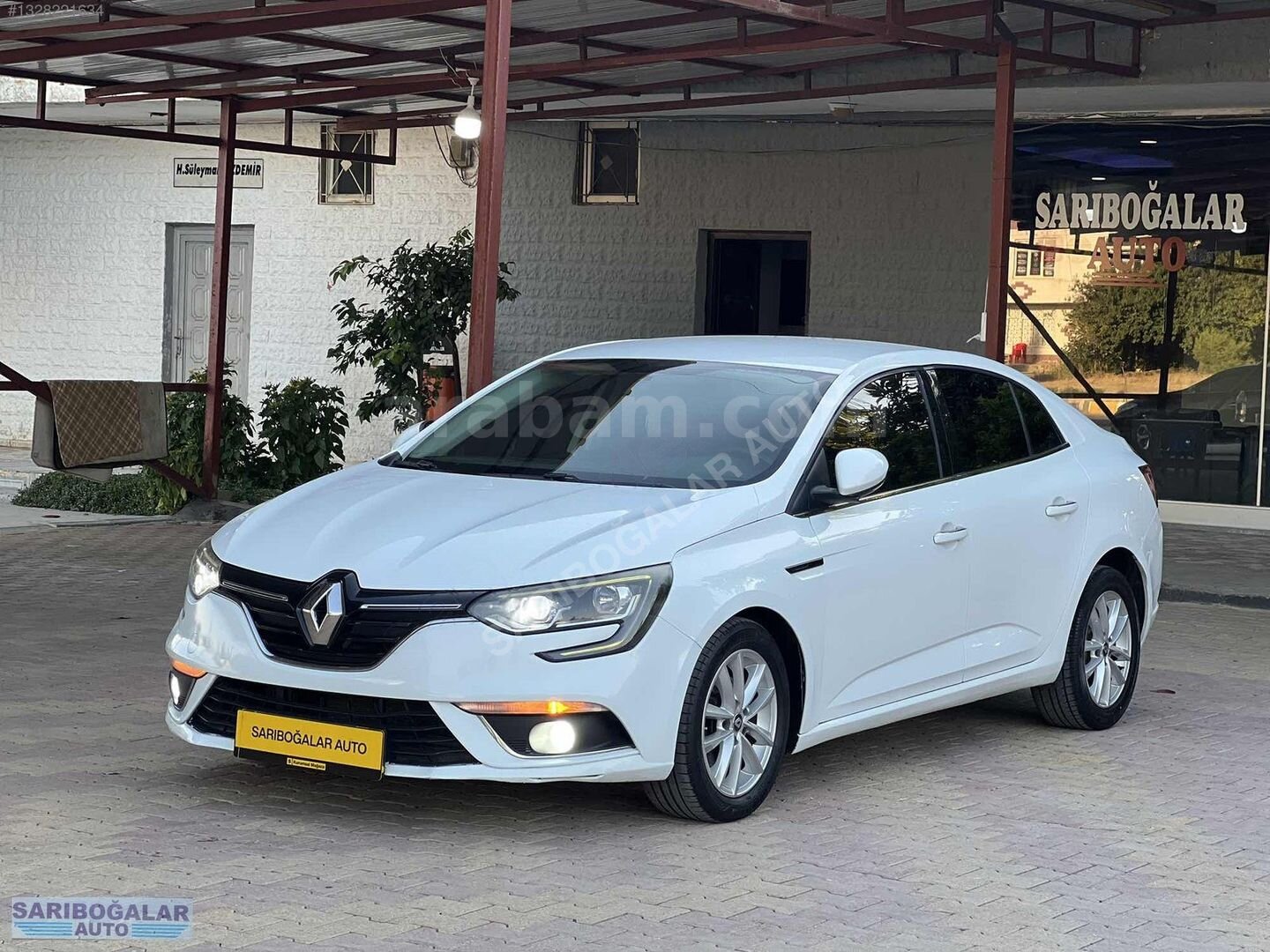 Galeriden Renault Megane 1.5 dCi Touch 2017 Model Mardin 280.000 km Beyaz 7