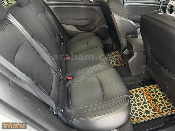 RENAULT MEGANE 1.5 DCİ TOUCH EDC DİZEL OTOMATİK