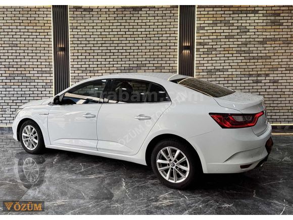 RENAULT MEGANE 1.5 DCİ TOUCH EDC DİZEL OTOMATİK
