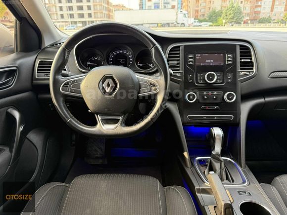 OTOSİZE'DEN 2018 RENAULT MEGANE 1.5 DCİ TOUCH EDC FULL BAKIMLI