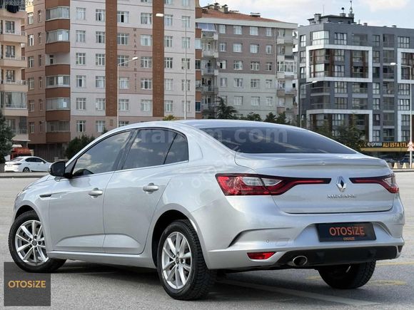 OTOSİZE'DEN 2018 RENAULT MEGANE 1.5 DCİ TOUCH EDC FULL BAKIMLI