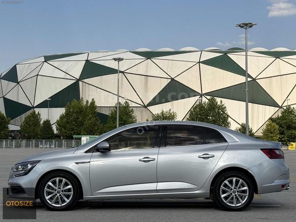 OTOSİZE'DEN 2018 RENAULT MEGANE 1.5 DCİ TOUCH EDC FULL BAKIMLI