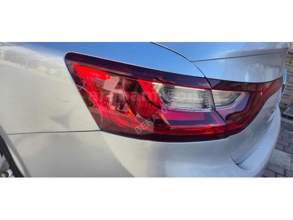 2016 RENAULT MEGANE 4 TOUCH OTOMATİK DEĞİŞENSİZ AİLE ARACI