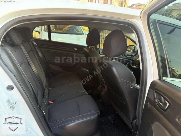 Megane Sedan 1.5 DCI Touch EDC