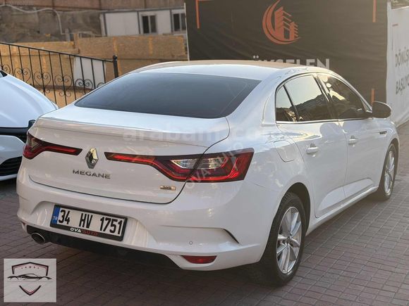 Megane Sedan 1.5 DCI Touch EDC