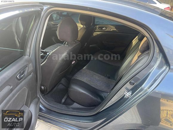 ÖZALP AUTO'dan 2018 Model Megane4 Otomatik Touch Çok Temiz
