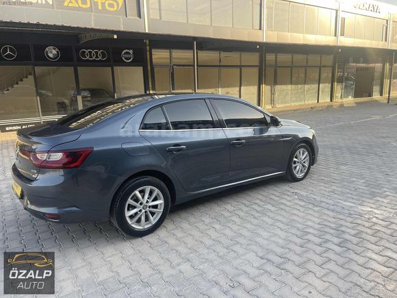 ÖZALP AUTO'dan 2018 Model Megane4 Otomatik Touch Çok Temiz