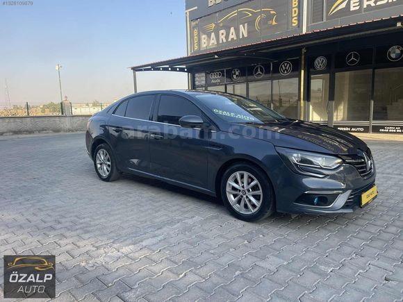 ÖZALP AUTO'dan 2018 Model Megane4 Otomatik Touch Çok Temiz