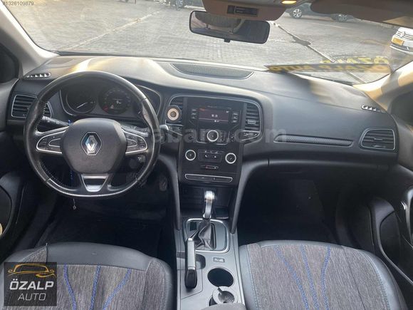 ÖZALP AUTO'dan 2018 Model Megane4 Otomatik Touch Çok Temiz