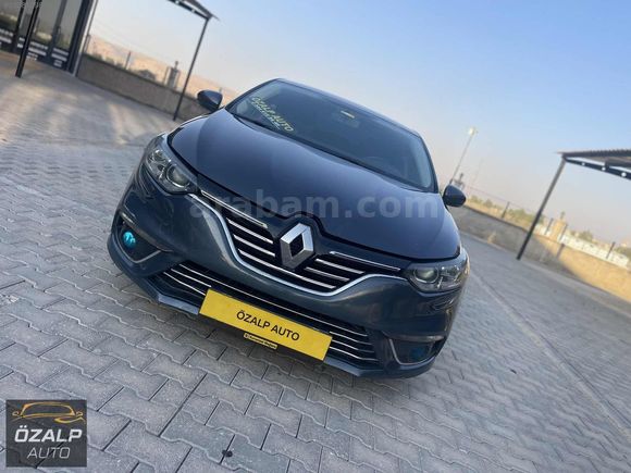 ÖZALP AUTO'dan 2018 Model Megane4 Otomatik Touch Çok Temiz