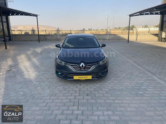 ÖZALP AUTO'dan 2018 Model Megane4 Otomatik Touch Çok Temiz