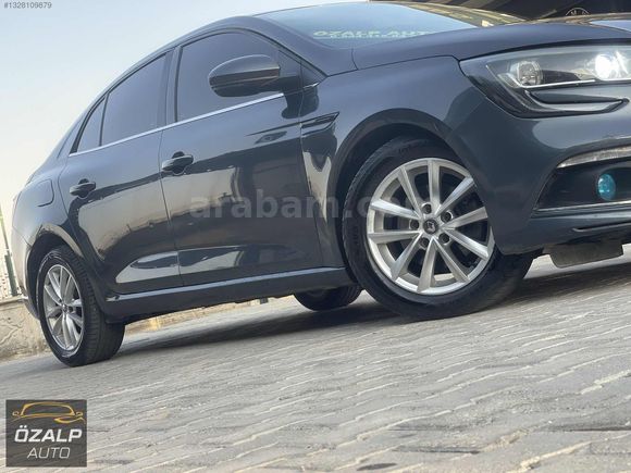 ÖZALP AUTO'dan 2018 Model Megane4 Otomatik Touch Çok Temiz