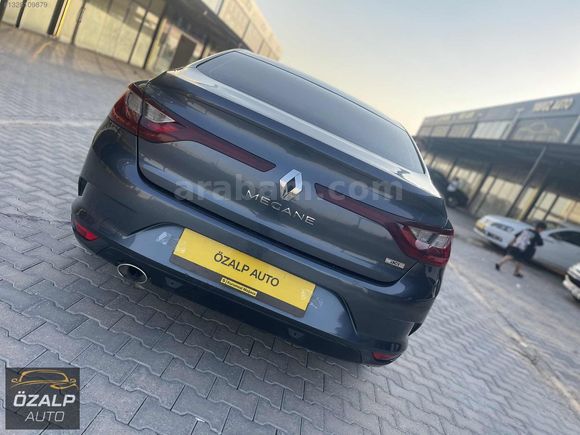ÖZALP AUTO'dan 2018 Model Megane4 Otomatik Touch Çok Temiz