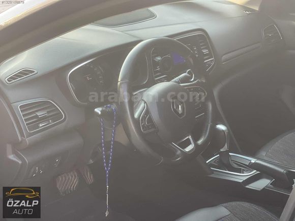 ÖZALP AUTO'dan 2018 Model Megane4 Otomatik Touch Çok Temiz