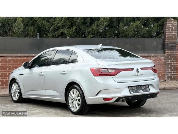 RENAULT MEGANE 1.5 DCI EDC TOUCH DEĞİŞENSİZ BAKIMLI