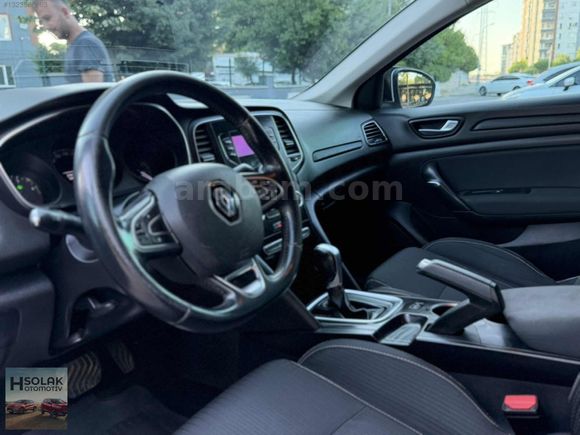 2017 MODEL RENAULT MEGANE 1.5 DCİ TOUCH EDC DÜŞÜK KM