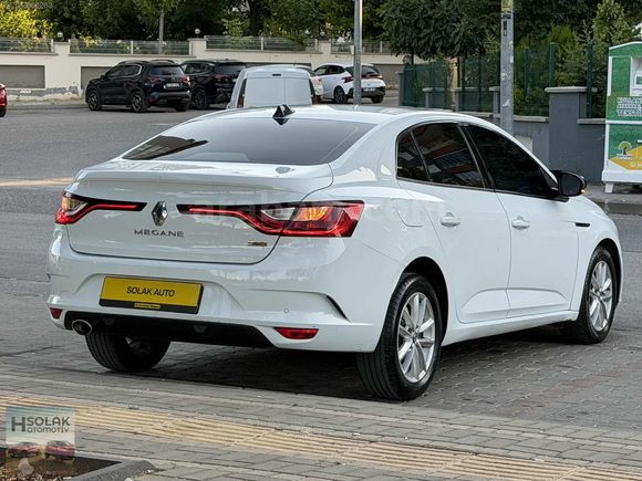 2017 MODEL RENAULT MEGANE 1.5 DCİ TOUCH EDC DÜŞÜK KM