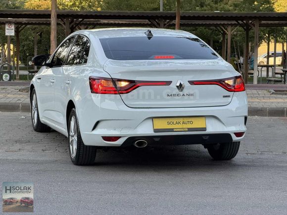 2017 MODEL RENAULT MEGANE 1.5 DCİ TOUCH EDC DÜŞÜK KM