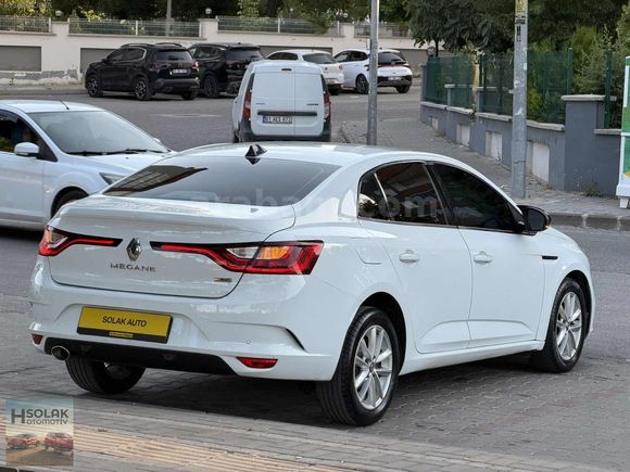 2017 MODEL RENAULT MEGANE 1.5 DCİ TOUCH EDC DÜŞÜK KM