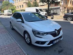 2017 ÇIKIŞLI İLK SAHİBİNDE BAKIMLI DÜŞÜK KM ÇOK TEMİZ MEGANE