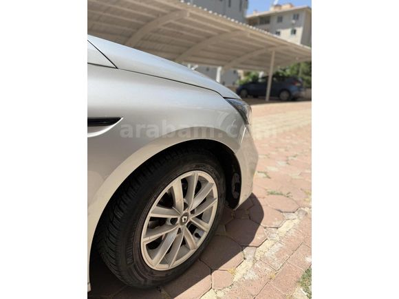 OSMAN KAYAN'DAN 2017 RENAULT MEGANE TOUCH