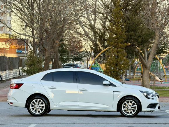 EMRAH AUTO'Dan Komple servis bakımlı emsalsiz temizlikte