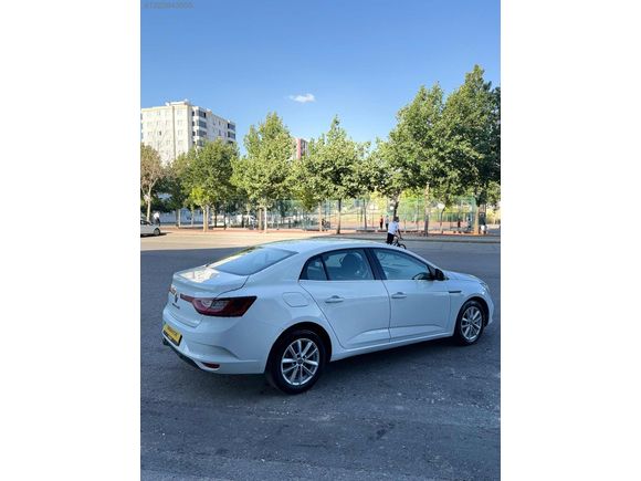 BİRDEM MOTORDAN ÇIZIKSIZ MEGANE
