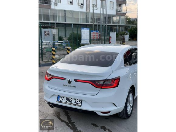 ÖZ GÜVEN'DEN BAKIMLI ÇOK TEMİZ AİLE ARACI