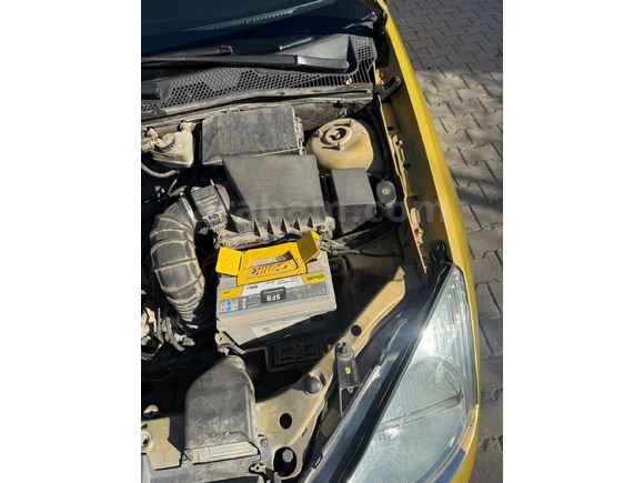 Sahibinden Ford Focus 1.6 Ghia 2000 Model