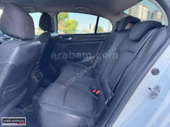 EMSALSİZ TEMİZLİKTE BAKIMLI 2017 1.5 DCİ TOUCH MEGANE 4