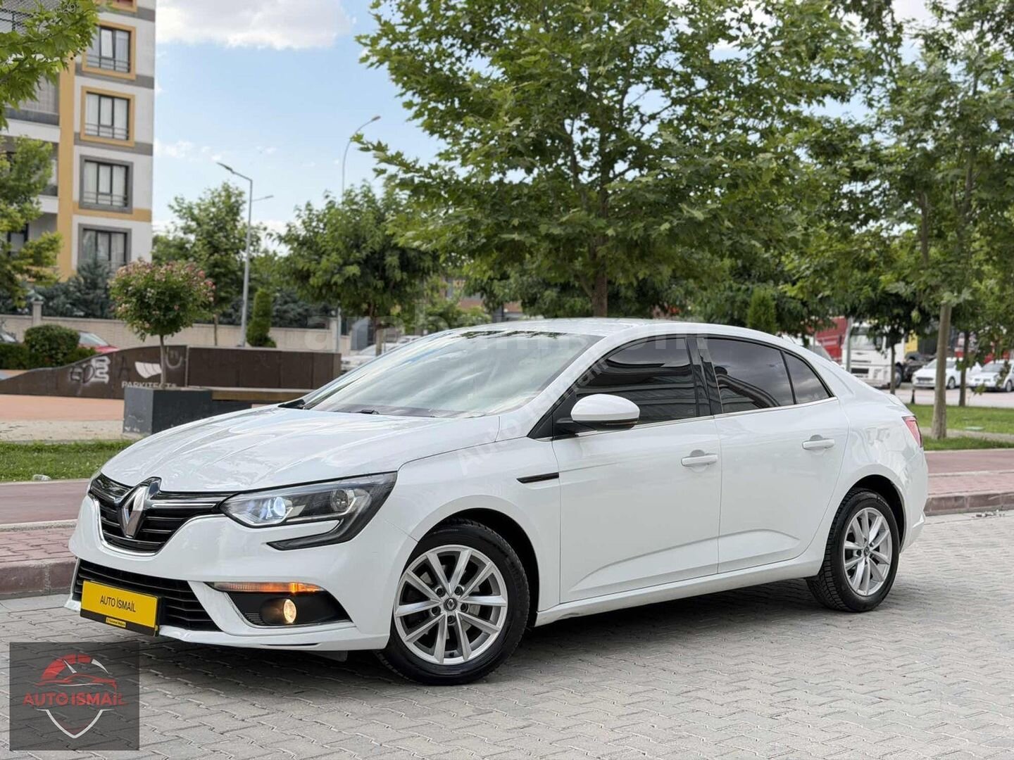 Galeriden Renault Megane 1.5 dCi Touch 2018 Model Konya 198.000 km Beyaz 2
