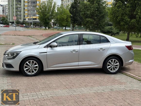 TERTEMİZ FUL BAKIMLI CAM GİBİ 2017 MEGANE TOUCH 1,5 DCI OTOMATİK