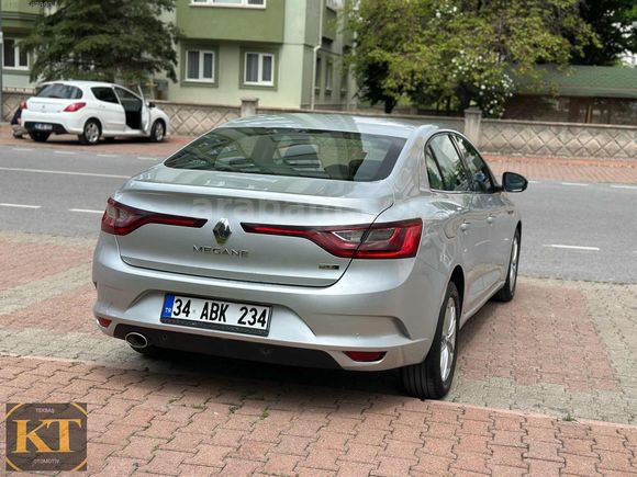 TERTEMİZ FUL BAKIMLI CAM GİBİ 2017 MEGANE TOUCH 1,5 DCI OTOMATİK