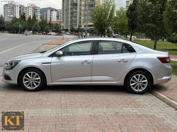 TERTEMİZ FUL BAKIMLI CAM GİBİ 2017 MEGANE TOUCH 1,5 DCI OTOMATİK