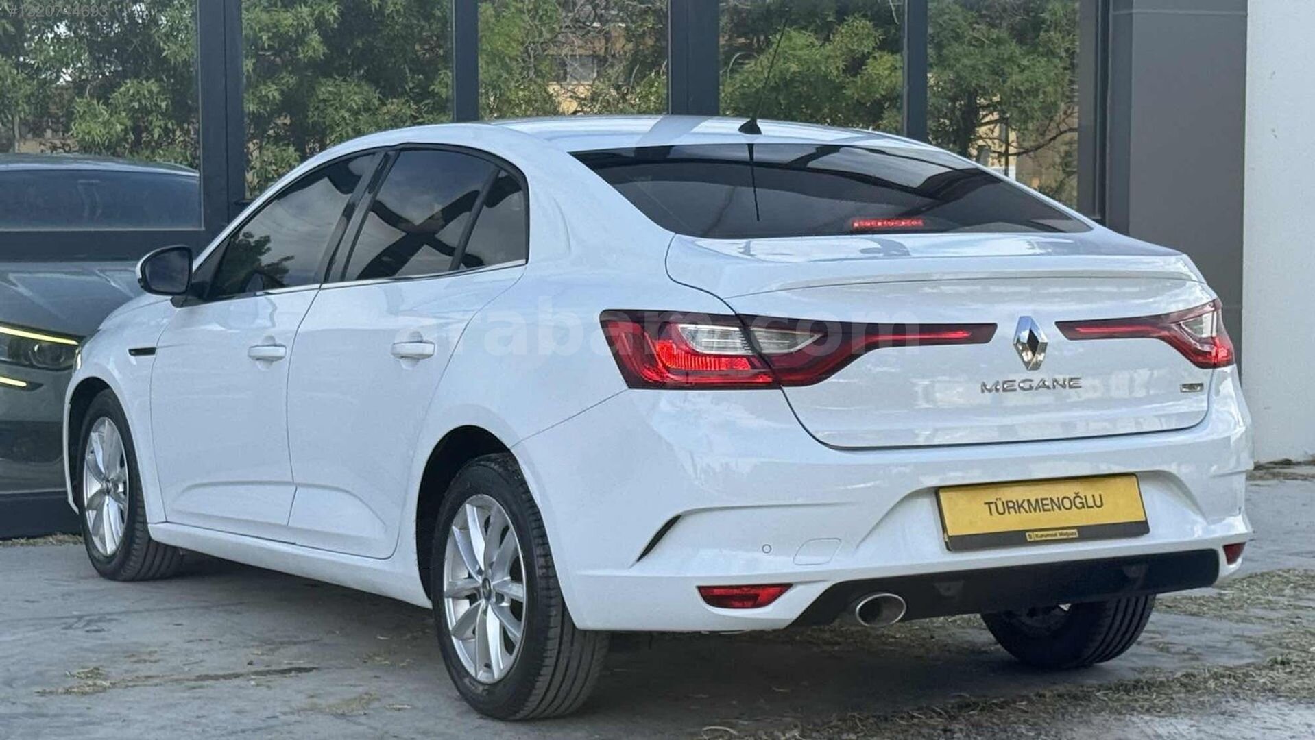 Galeriden Renault Megane 1.5 dCi Touch 2016 Model Konya 239.000 km Beyaz 7