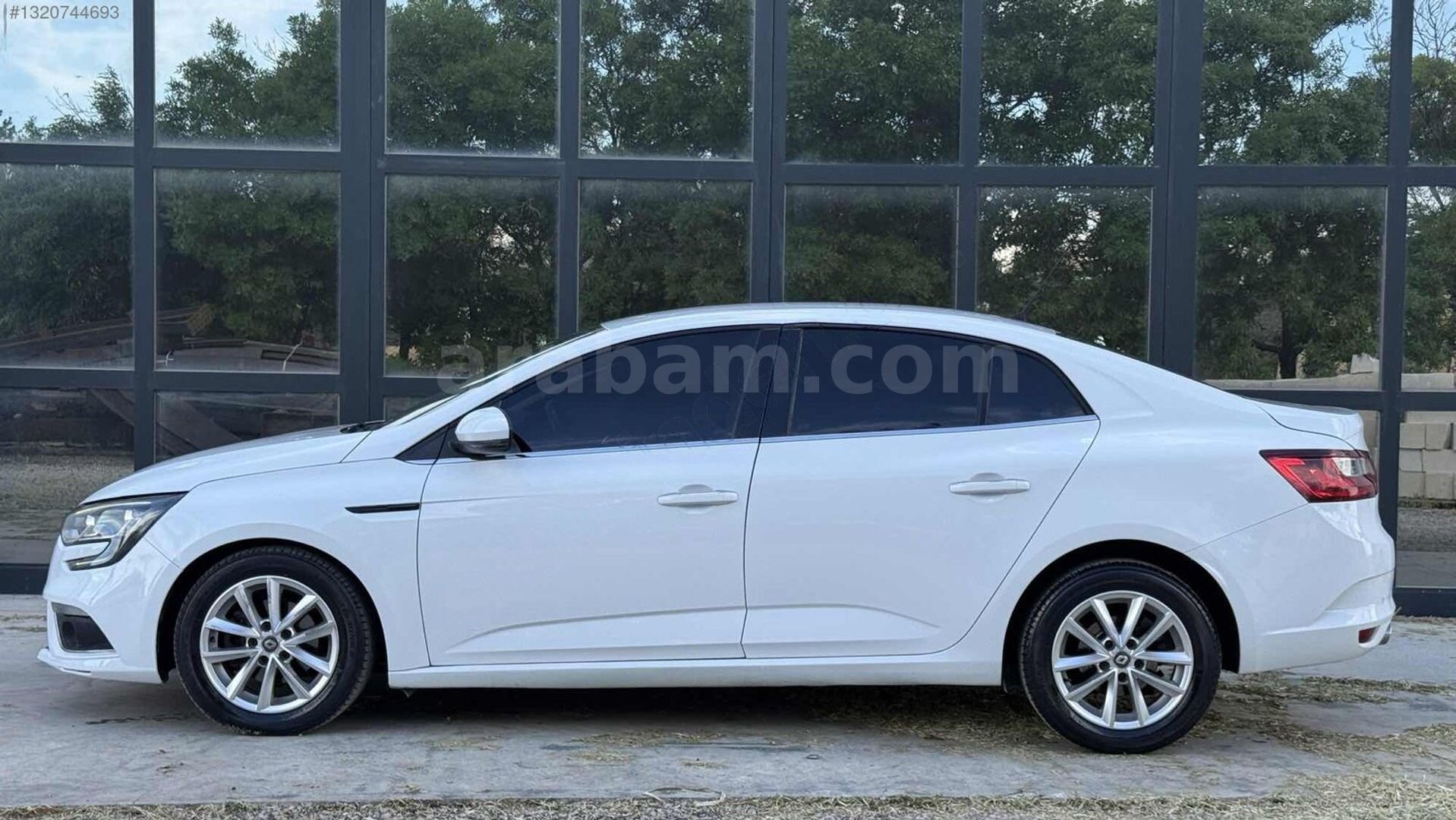 Galeriden Renault Megane 1.5 dCi Touch 2016 Model Konya 239.000 km Beyaz 6