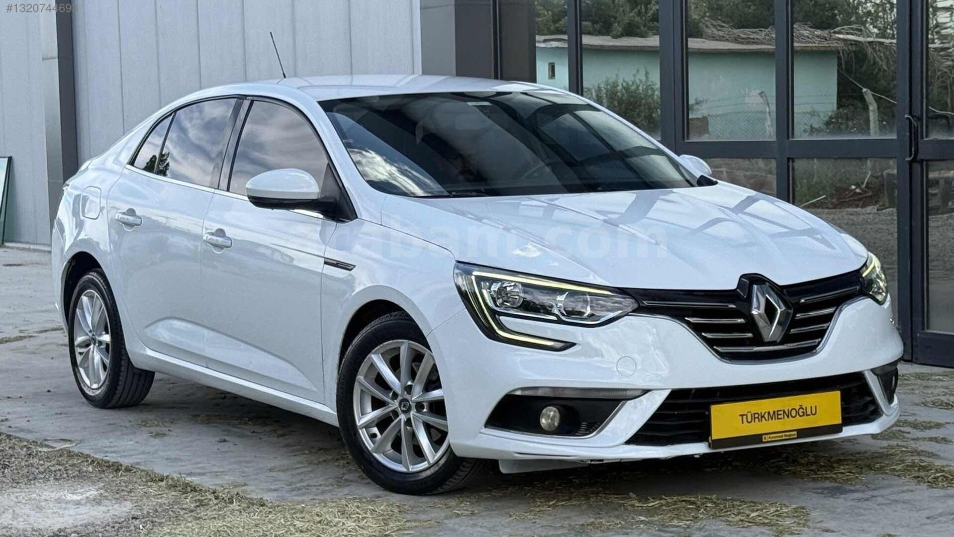 Galeriden Renault Megane 1.5 dCi Touch 2016 Model Konya 239.000 km Beyaz 1