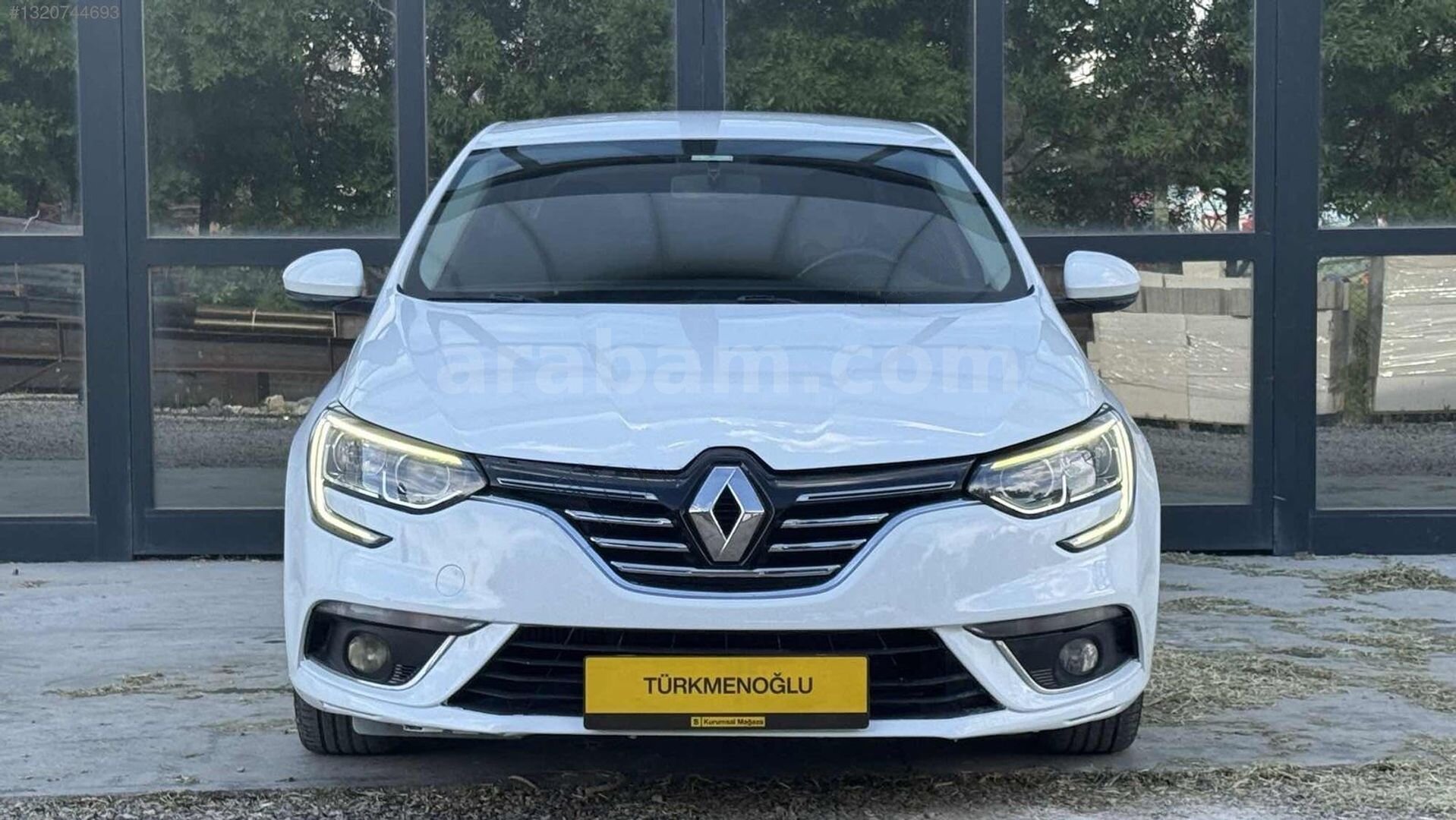 Galeriden Renault Megane 1.5 dCi Touch 2016 Model Konya 239.000 km Beyaz 3