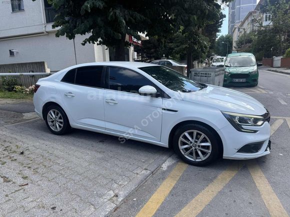 2017 MODEL OTOMATİK MEGANE 1,5 DİZEL TOUCH OTOMATİK