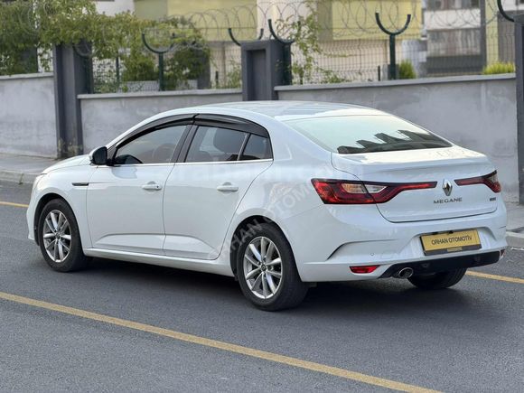 2018 MODEL HATASIZ BOYASIZ TESLA EKRAN 135 BİN KM TOUCH
