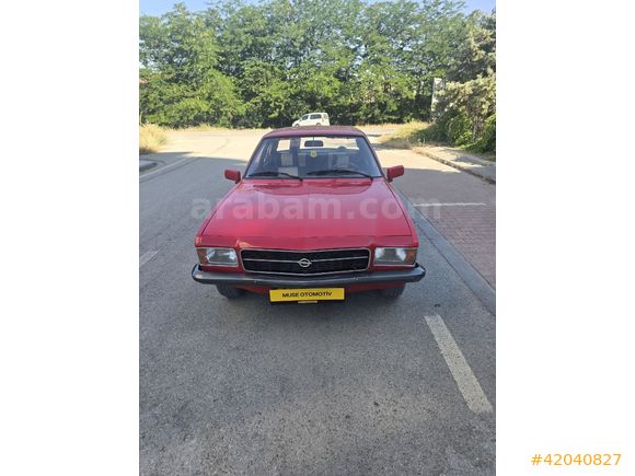 Koleksiyonluk 1975 Model Opel Rekord