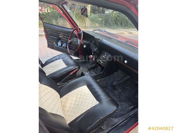 Koleksiyonluk 1975 Model Opel Rekord
