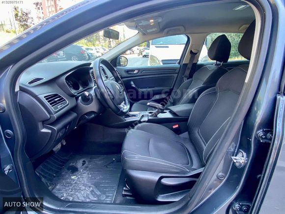AUTO SHOW_RENAULT MEGANE 1.5 DCİ TOUCH OTOMATİK