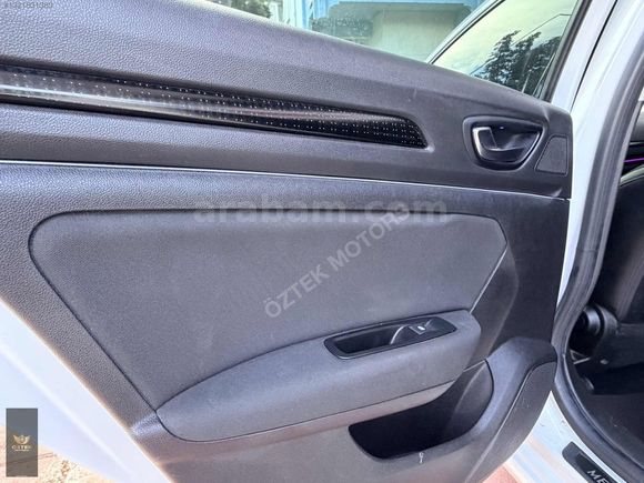 ÖZTEK RENAULT MEGANE 1.5 DCİ TOUCH HATASIZ TESLA - İÇ AMBİYANS