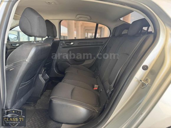 CLASS 71'DEN|2018 MEGANE 4 TOUCH PAKET 2 PARÇA BOYALI