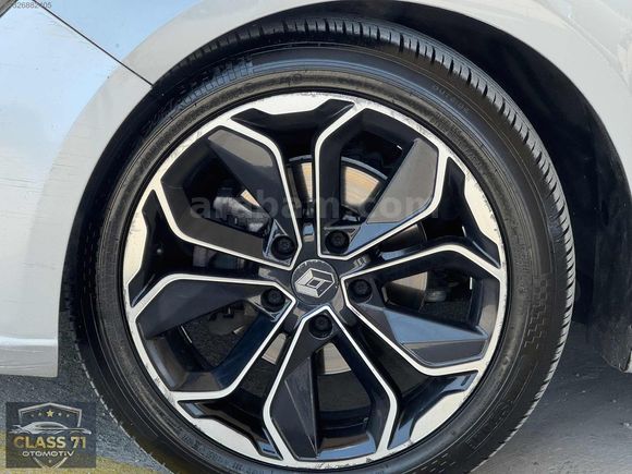 CLASS 71'DEN|2018 MEGANE 4 TOUCH PAKET 2 PARÇA BOYALI